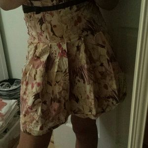 Floral print skirt